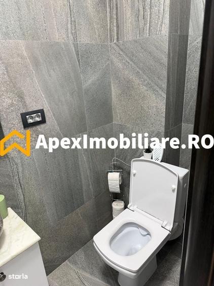 Apartament cu 4 camere decomandat în Titan