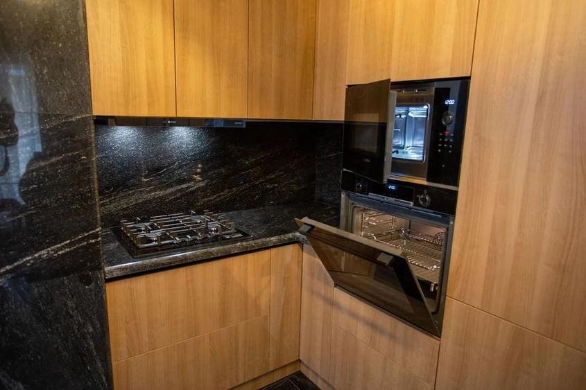 Apartament cu 4 camere decomandat în Herăstrău