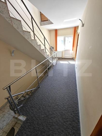 Duplex cu 6 camere cu Canalizare în Exercițiu