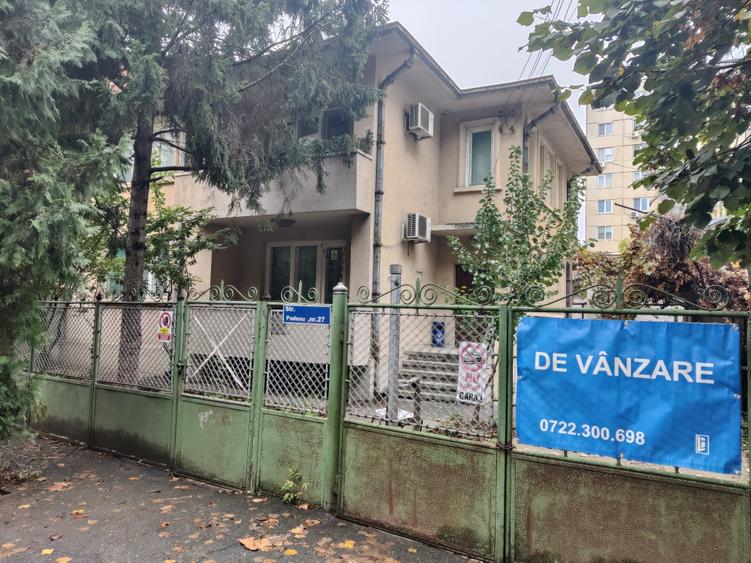 Casă individuală cu 4 camere cu Canalizare în Brâncoveanu