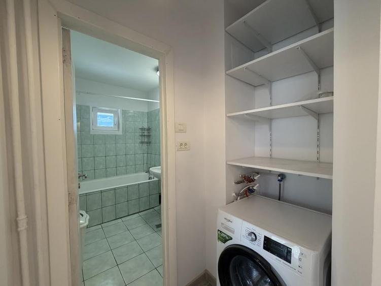 Apartament cu 3 camere decomandat în Olteniței