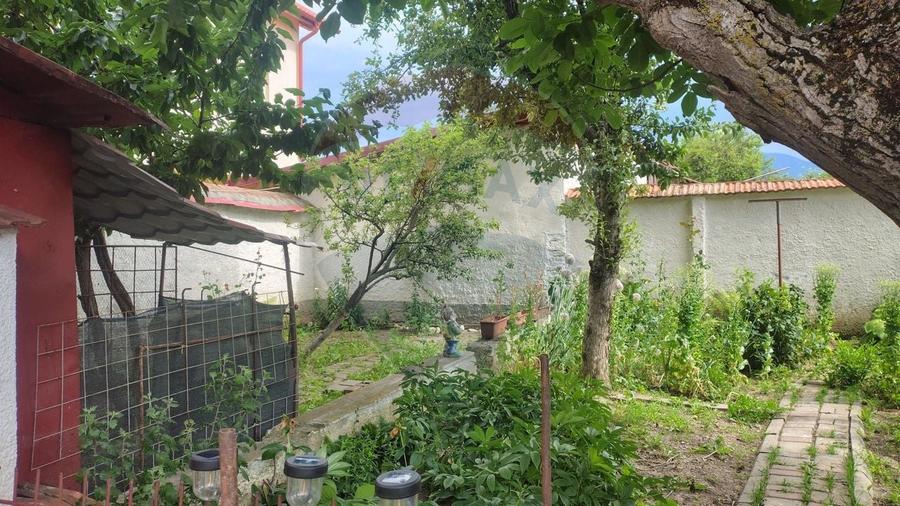 Casă individuală cu 3 camere cu Teren 305 Mp în Central