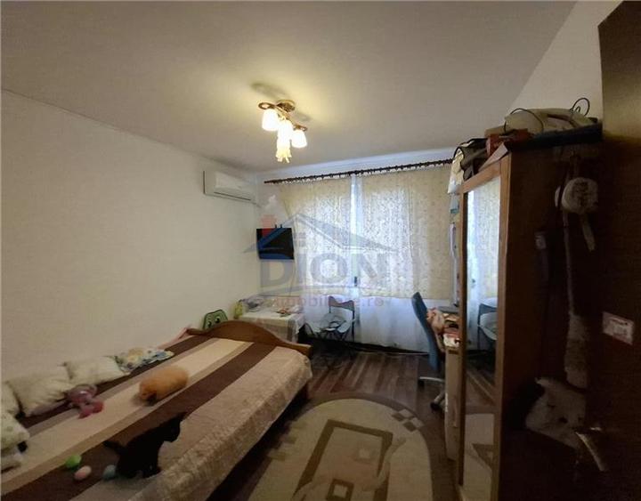 Apartament cu 3 camere decomandat în Camil Ressu