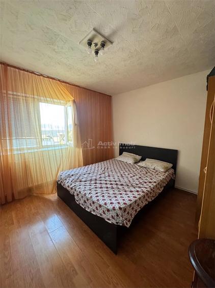Apartament cu 3 camere decomandat în Zarand