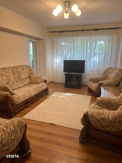 Apartament cu 4 camere în Drumul Taberei