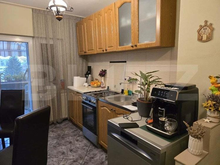 Apartament cu 3 camere în Soarelui