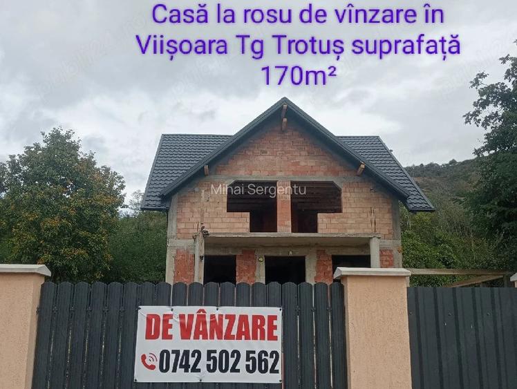 Casa la ro?u de vinzare in Vii?oara Tg Trotu? in apropiere de Tirgu Ocna.Suprafata de 170m