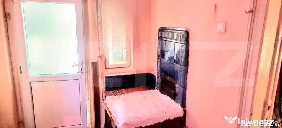Casă cu 4 camere cu Teren 900 Mp în Lipănești