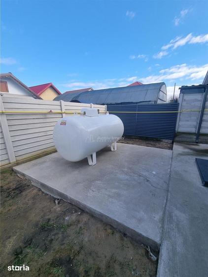 Casă cu 7 camere decomandat cu Teren 1145 Mp în Poroschia