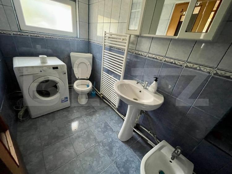 Apartament cu 2 camere semidecomandat, mobilat în 1 Mai