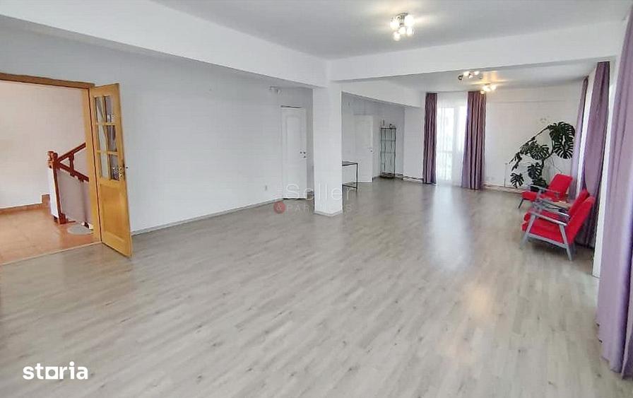 Spațiu comercial, de 400 mp, în Bartolomeu