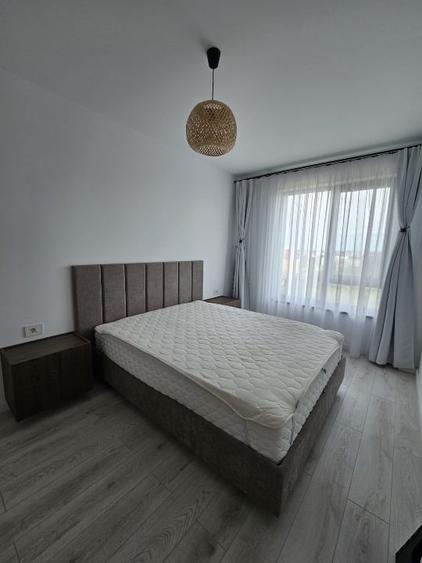 Apartament cu 2 camere semidecomandat, mobilat în Torontalului