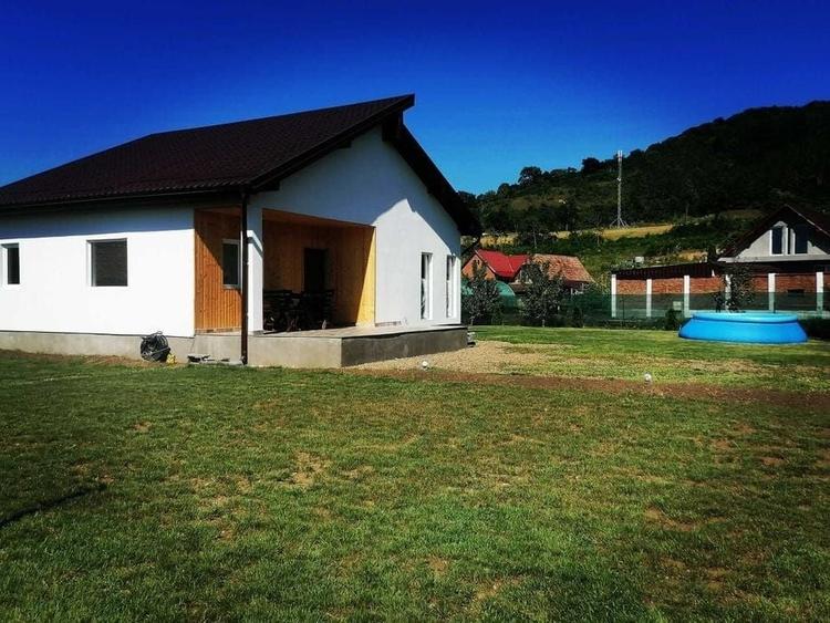 Casă cu 3 camere în Central