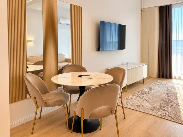 Apartament cu 2 camere decomandat în Central
