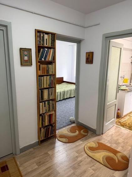 Apartament cu 2 camere decomandat, mobilat în Central