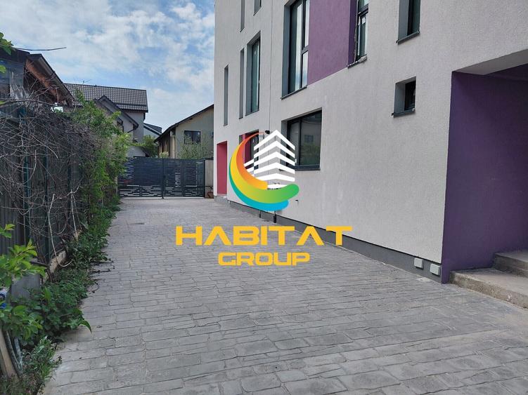 Apartament cu 5 camere decomandat în Est