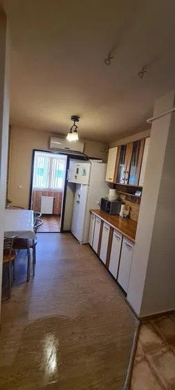 Apartament cu 2 camere decomandat, mobilat în Nicolina