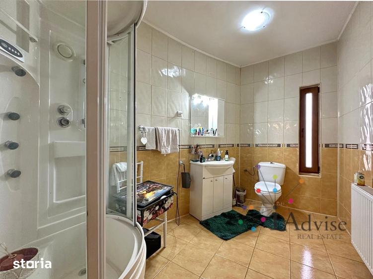 Casă cu 5 camere cu Teren 1500 Mp în Hălchiu