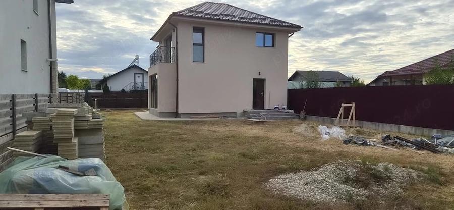 Casă cu Teren 450 Mp în Valea Mare