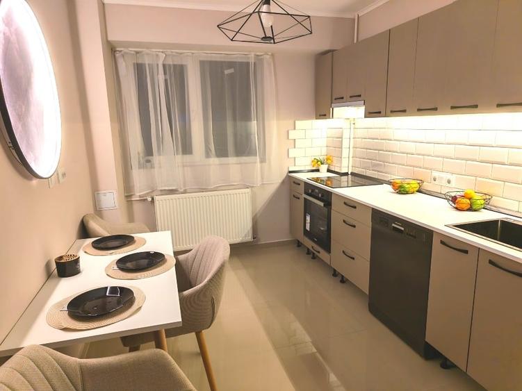 Apartament cu 2 camere semidecomandat în Tineretului