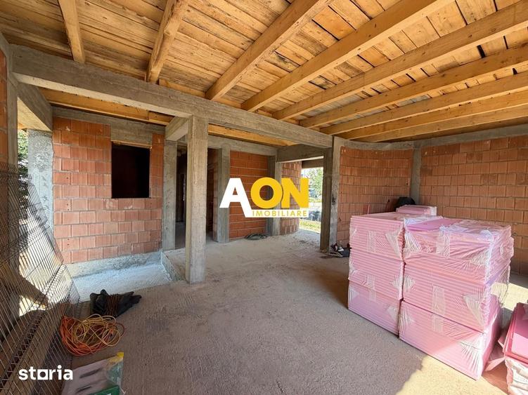 Casă cu 4 camere cu Teren 730 Mp în Lipoveni