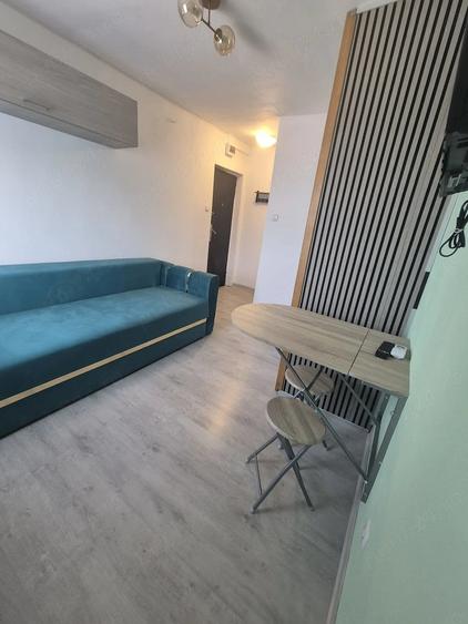 Garsonieră decomandată în Central