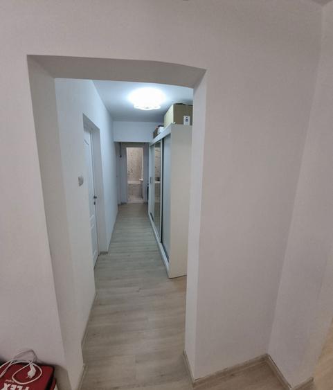 Apartament cu 3 camere decomandat în Unirii Nord