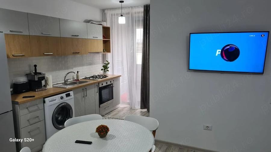 Garsonieră decomandată în Central