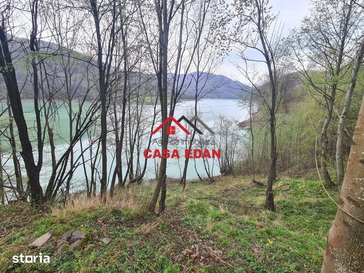Teren de 1000 mp, în Valea Doftanei