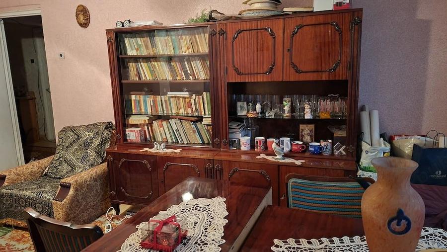 Apartament cu 3 camere decomandat în Pajura