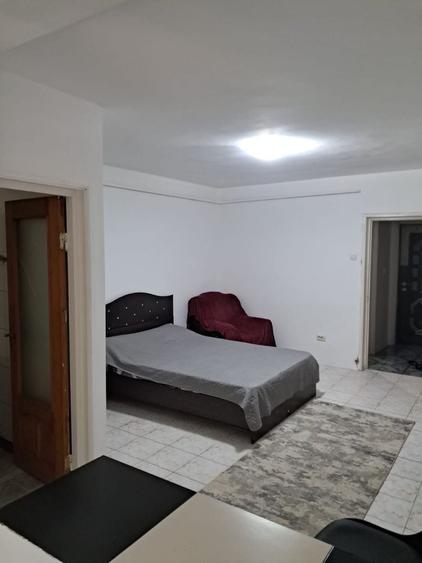 Ofer spre inchiriere garsoniera, Strada Pietatii (langa Sala Polivalenta), parter ,pret 1000 lei - 2