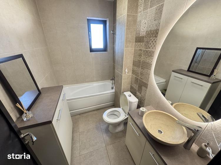 Apartament cu 3 camere decomandat în Primo