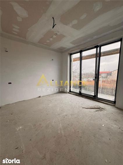 Casă cu 5 camere cu Teren 180 Mp în Central