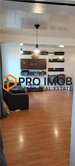 Apartament cu 4 camere decomandat, mobilat în Broșteni