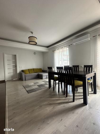 Apartament cu 4 camere în Florești
