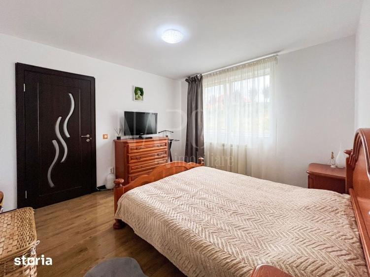 Casă cu 5 camere decomandat cu Teren 33 Mp în Europa