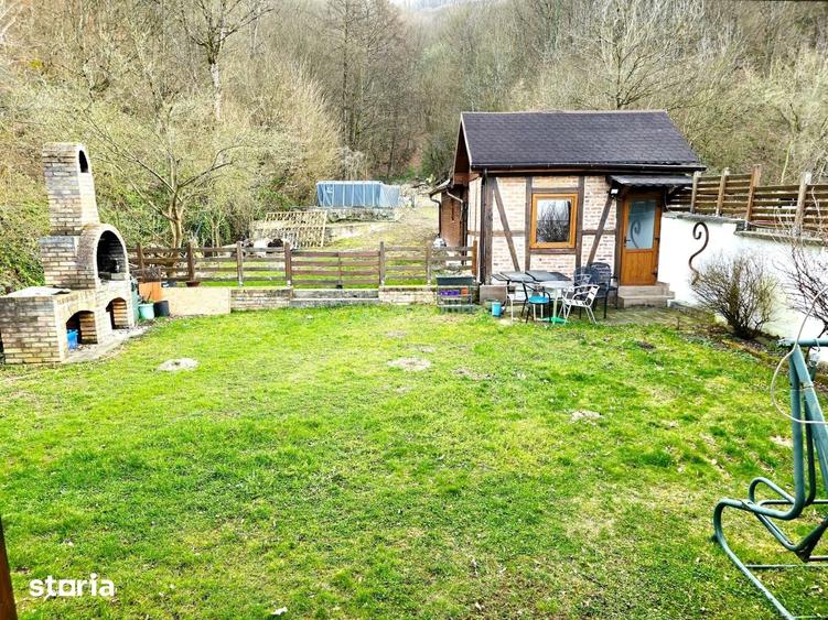Casă cu 5 camere cu Teren 500 Mp în Marginea