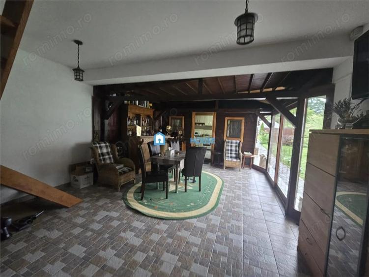 Casă cu 5 camere cu Teren 1600 Mp în Șinca