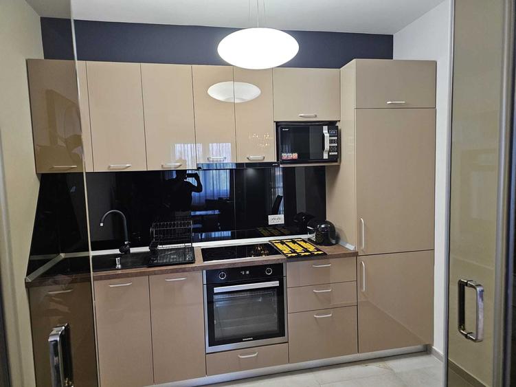 Apartament cu 2 camere decomandat în Exterior Vest