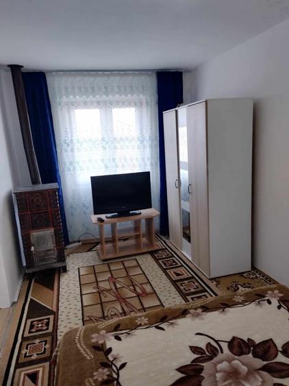 Apartament cu 2 camere semidecomandat în Agadici