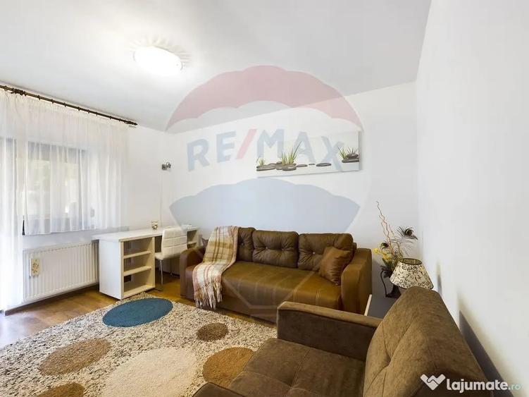 Garsonieră decomandată în Central