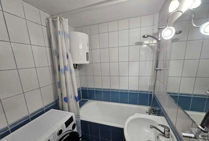 Apartament cu 3 camere decomandat, mobilat în Lacul Tei