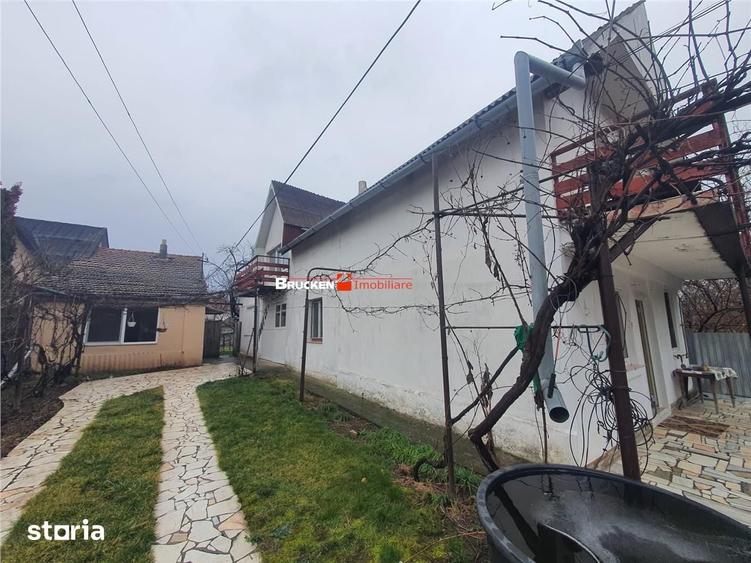 Casă cu 6 camere cu Teren 824 Mp în Central