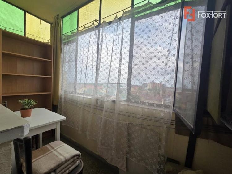 Apartament cu 4 camere semidecomandat în Micălaca