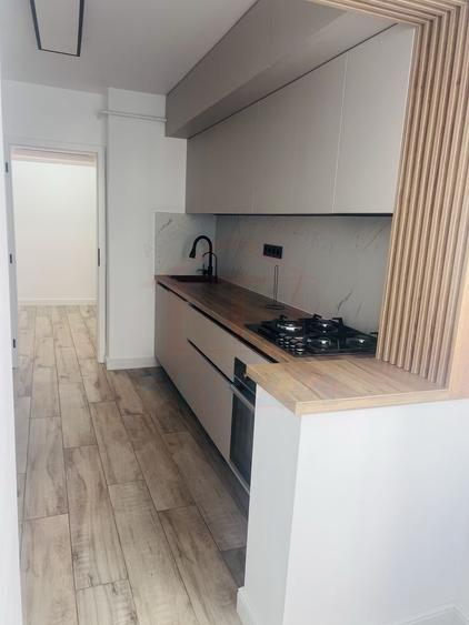Apartament cu 3 camere decomandat, mobilat în Mazepa 2
