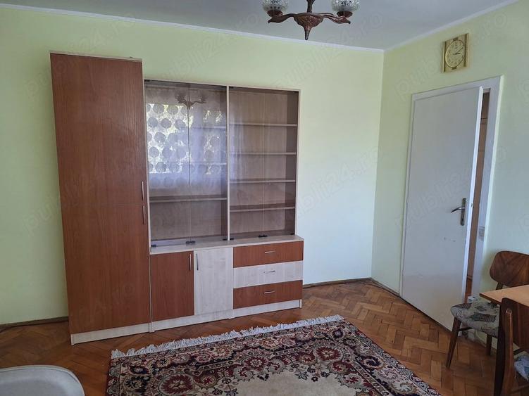 Apartament cu 2 camere nedecomandat în Central