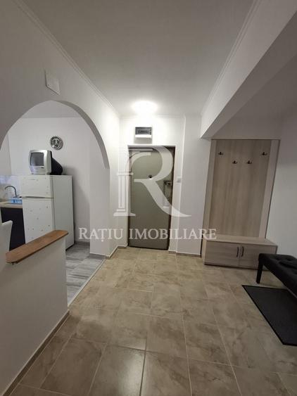 Garsonieră decomandată, mobilată în Cantemir