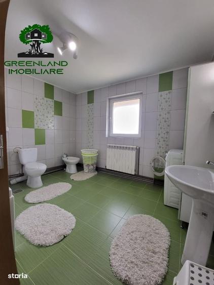 Casă cu 4 camere în Tătărași