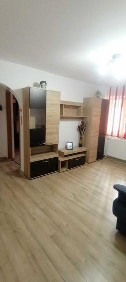 Apartament cu 2 camere semidecomandat în Exterior Vest
