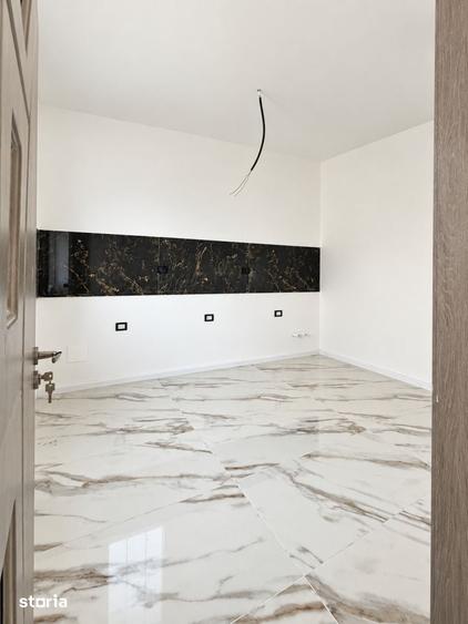 Casă cu 7 camere cu Teren 219 Mp în Coiciu